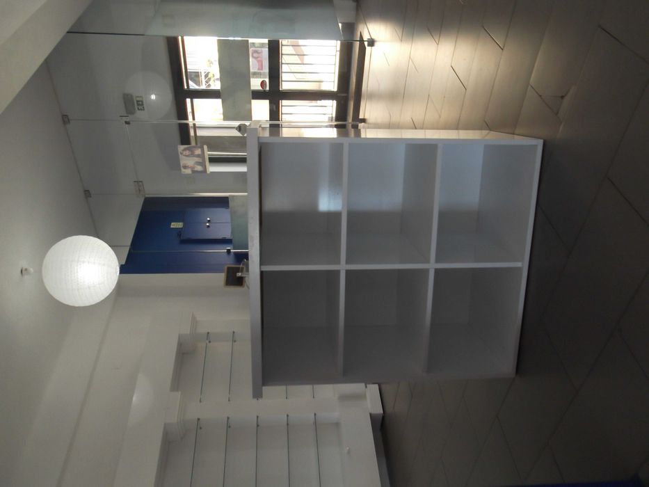 Mobiliário completo loja - Estantes - balcão - mesa - lacadas branco