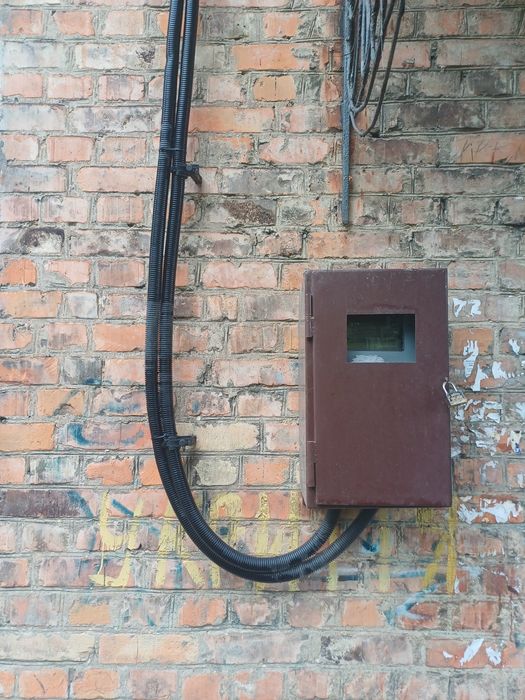 Продам квартиру під нежитлове приміщення