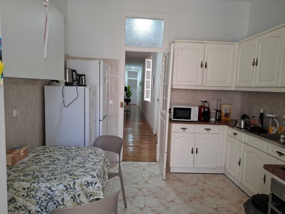 Quarto nas Avenidas novas - Entrada a 1 Agosto