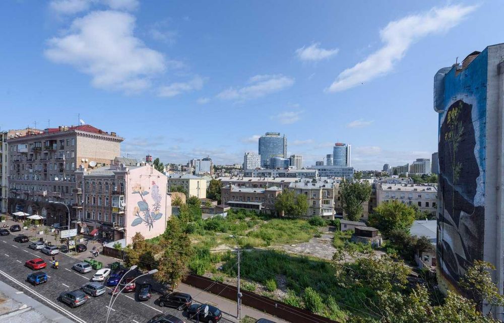 БЕЗ КОМІСІЇ. Продаж офісу 90 кв.м. Велика Васильківська, 42. Сталінка. Метро Площа Українських Героїв (Льва Толстого), Олімпійська, Палац Спорту