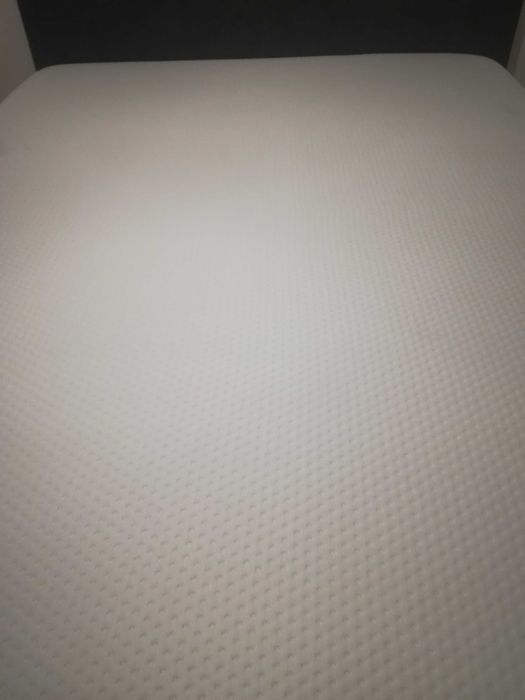 Sommier Emma + Colchão Emma + Cabeceira Emma + Capa protetora Emma