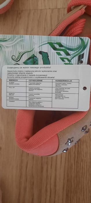 Buty damskie wiązane