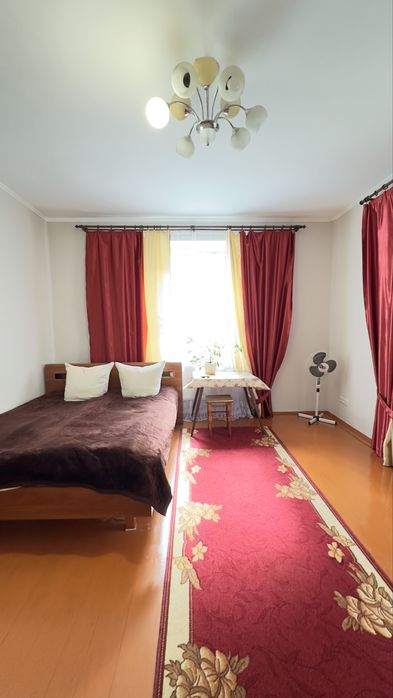 Продаж будинку в центрі міста