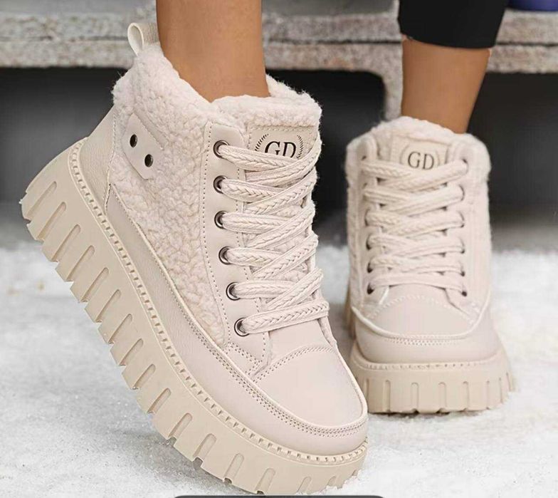 Зимові чоботи жіночі