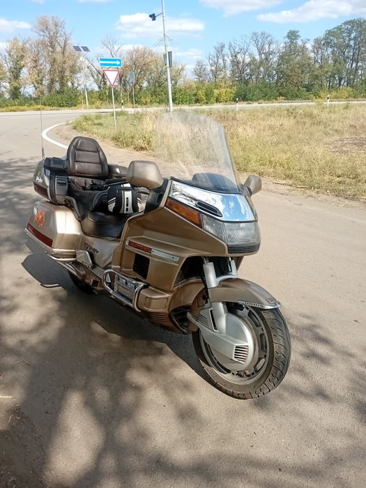 Хонда Голд Вінг GL 1500
