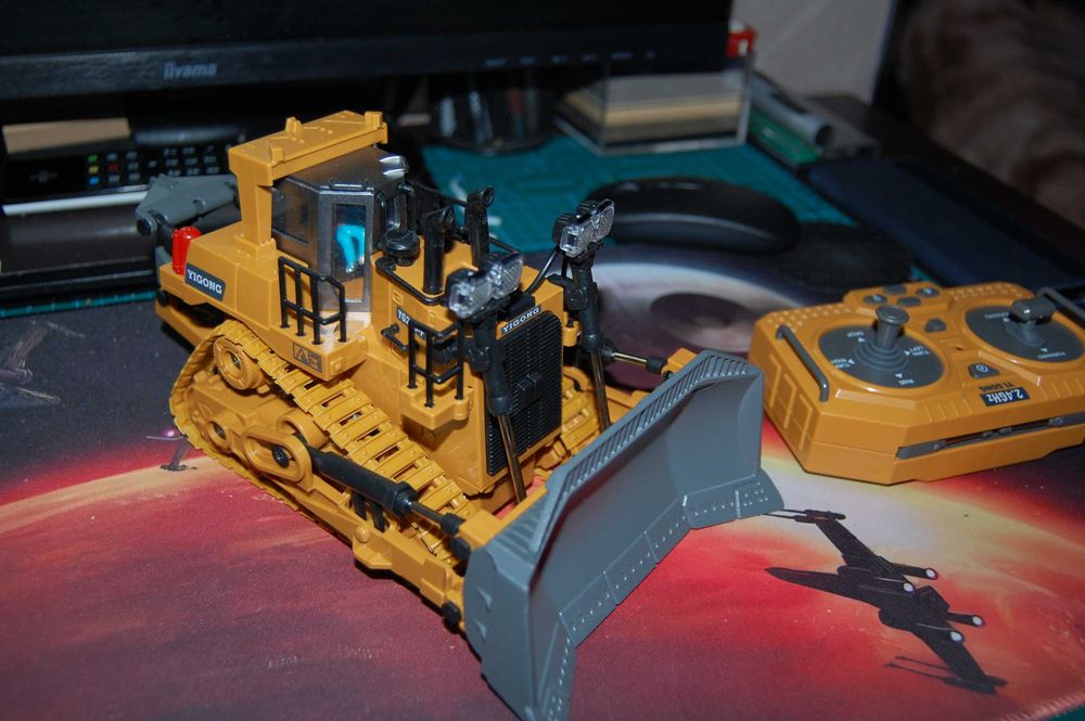 Spychacz zdalnie sterowany