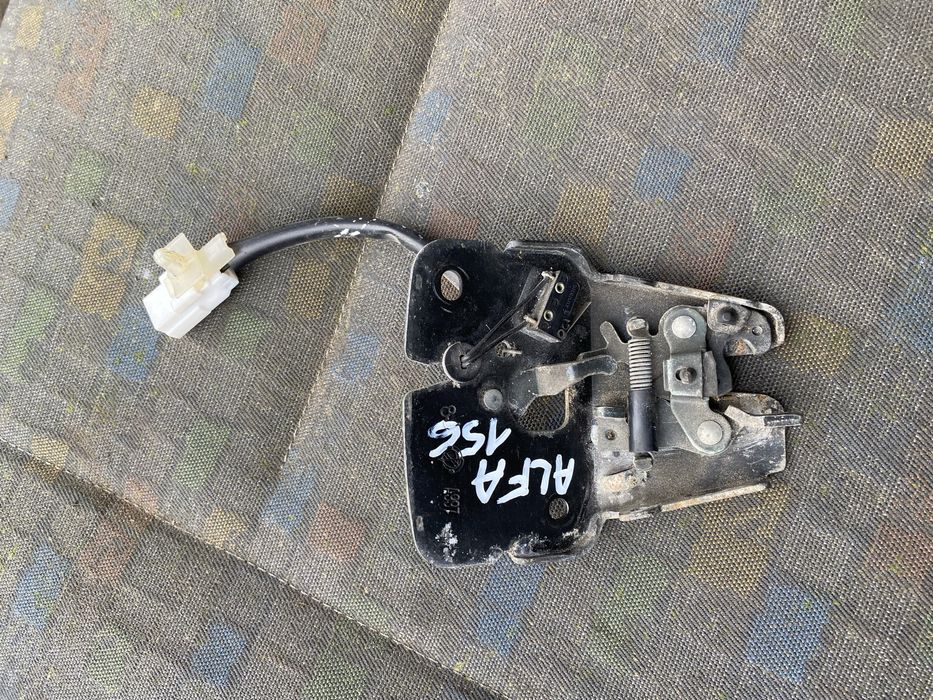 Alfa Romeo 156 zamek klapy bagaznika