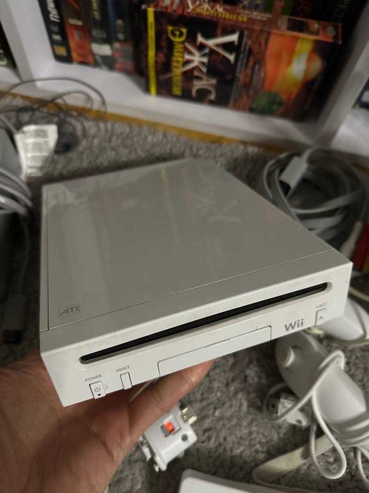 Игровая приставка Nintendo Wii (RVL-101) комплект