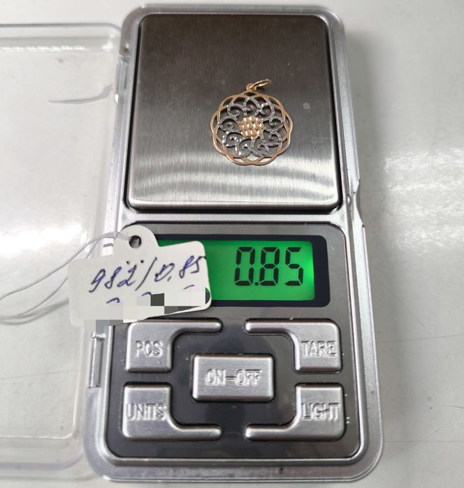 Кулон золотой (0.85гр)