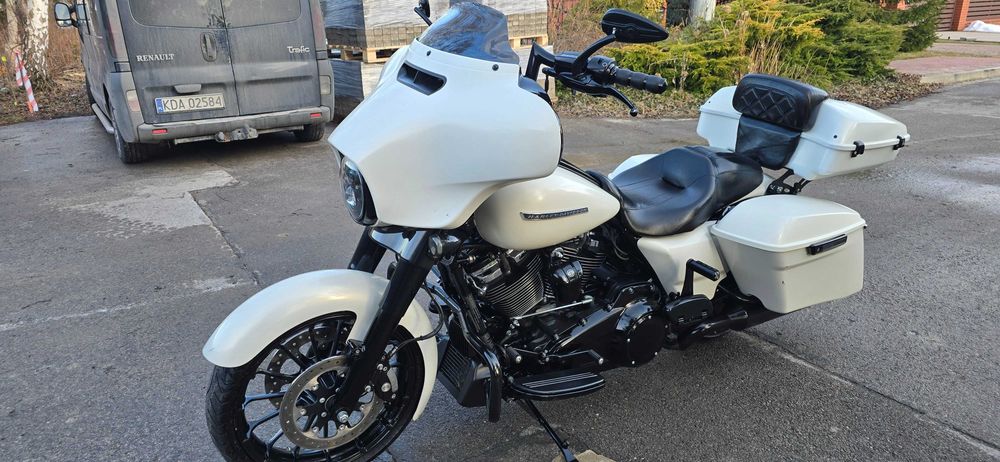 Harley Davidson FLHXS Street Glide Special z 2018 roku