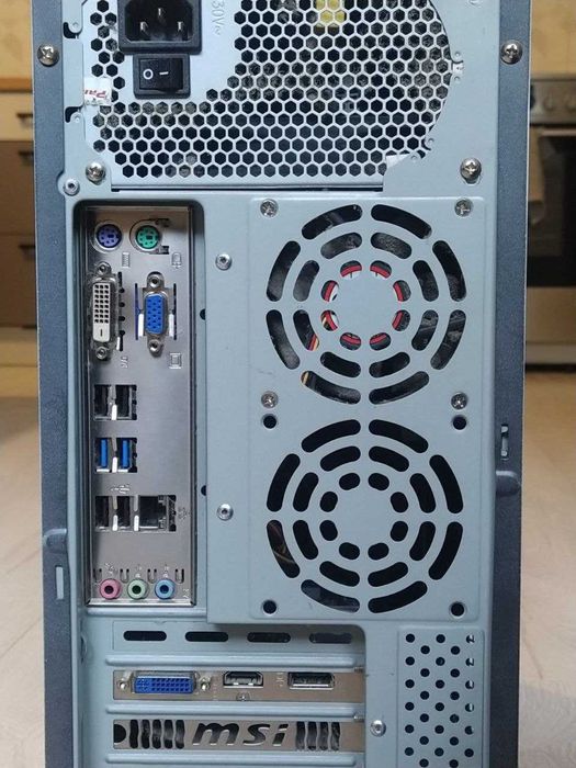 Комп'ютер Intel(R) Core(TM) i5-3330, AMD Radeon HD 7700