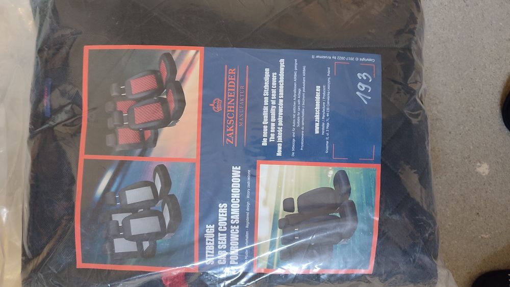 Pokrowce samochodowe