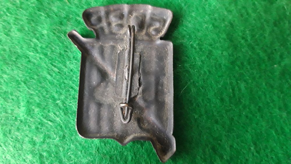 Cracha torneio tiro aos pratos metal