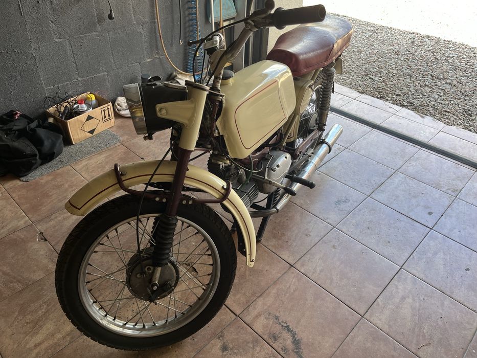 Jawa 50 Mustang Golden Sport