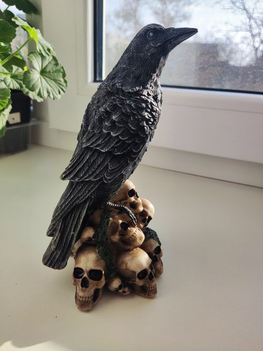 Продам. Статуэтка ворона