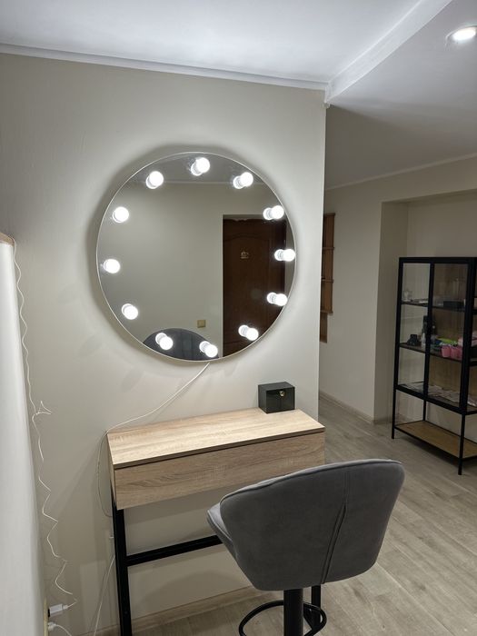 кабинет, место мастера бровиста, визажиста, брейдера, тату,