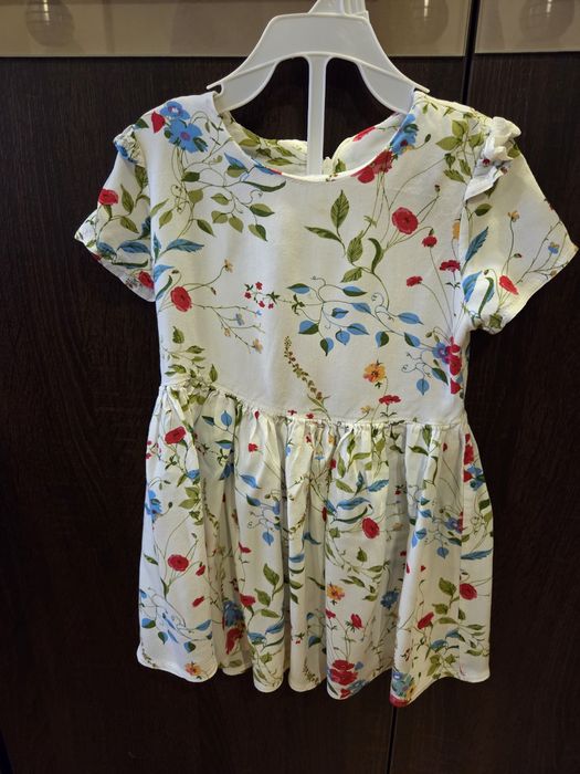 Sukienka w kwiaty na 2 latka