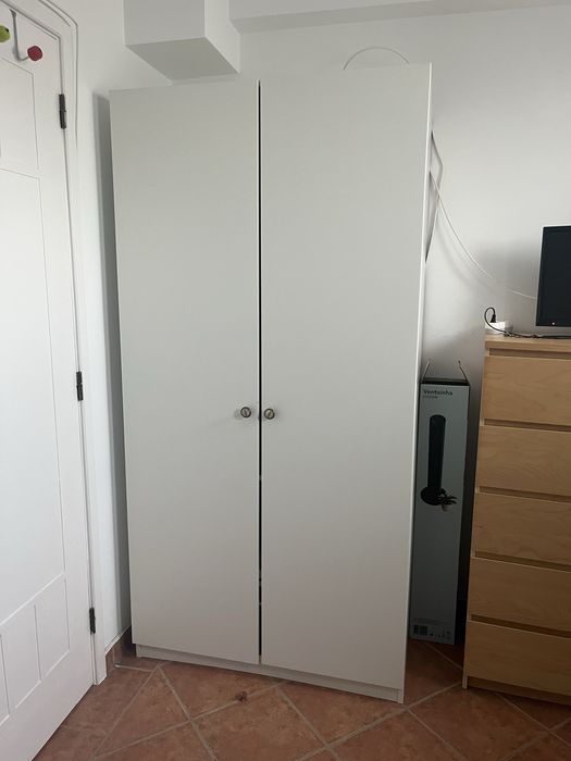 Roupeiro branco IKEA -Reservado