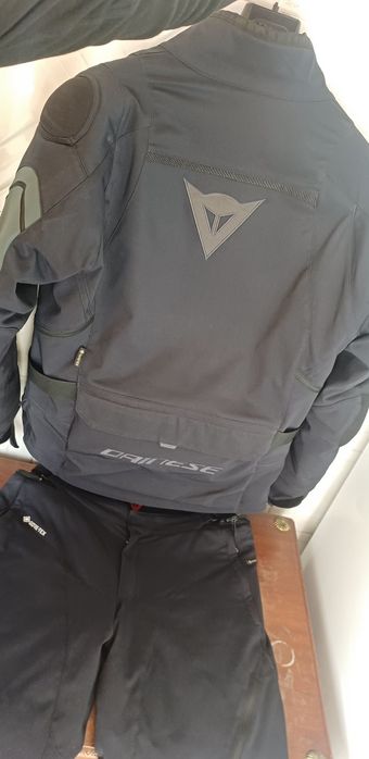 Vendo kit completo Dainese.