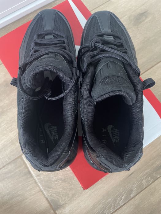Nike Air Max 95 Pretos – Tamanho 41