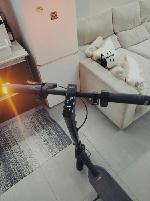 Trotinete Elétrica Segway Ninebox Max G2 - Como Nova