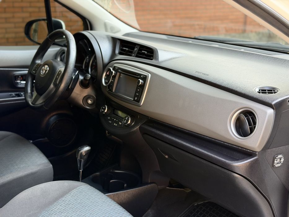 Toyota Yaris 2012 АВТОМАТ!!