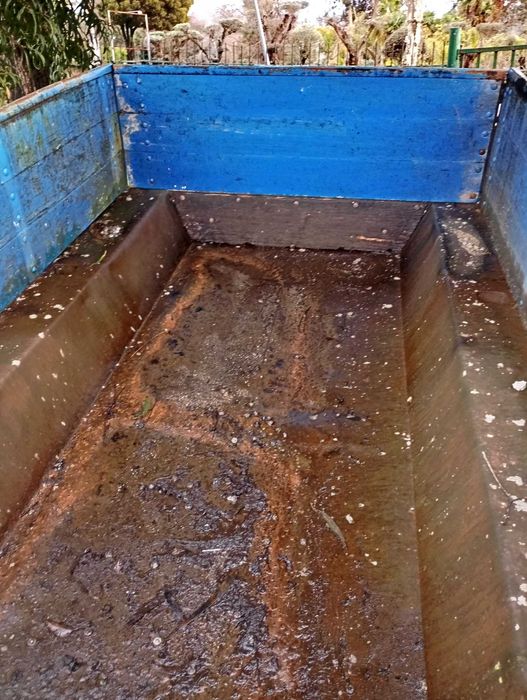 Reboque  agrícola  documentos em dia