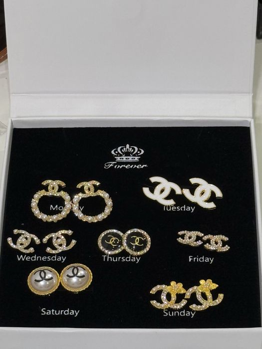 Прикраси в стилі шанель та тіфані