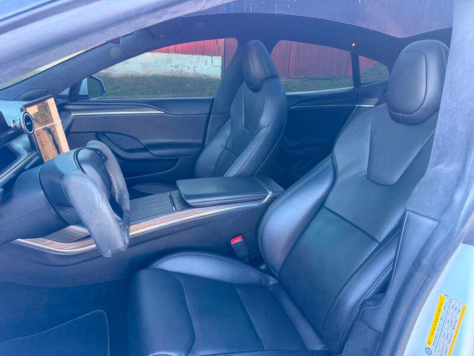 Tesla Model S Long Range      2021