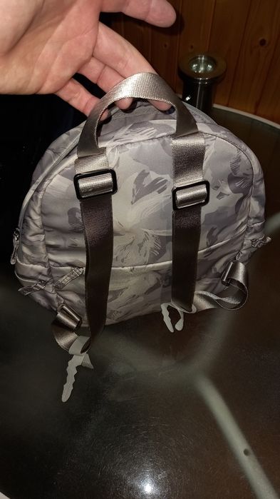 Рюкзаки продам , брендові