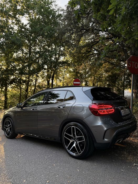 MERCEDES GLA200 AMG 7G-Tronic 4Matic