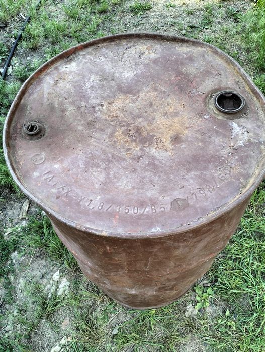 Продам бочку 200 литров