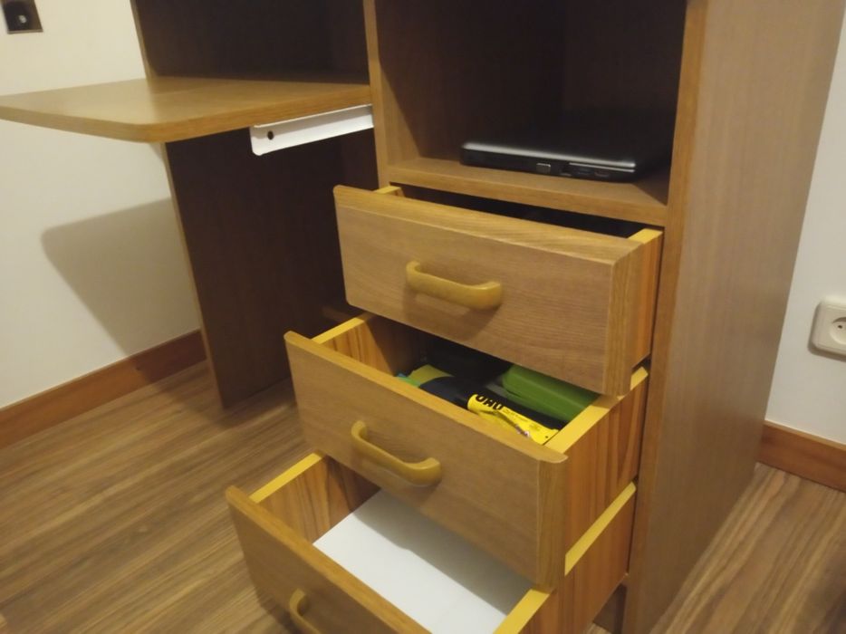 Secretária Melamina