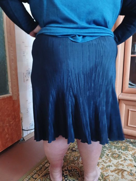Продам спідницю плисіровану 62-64 розміра
