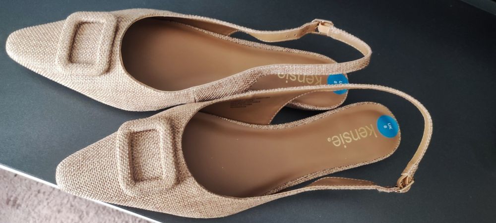 Босоніжки жіночі