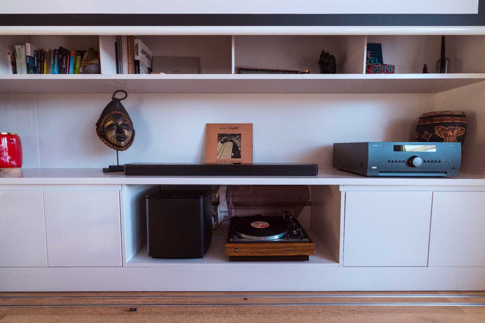 Bose Acoustimass 300 – Potężny Subwoofer | Stan Idealny | Szklany Top