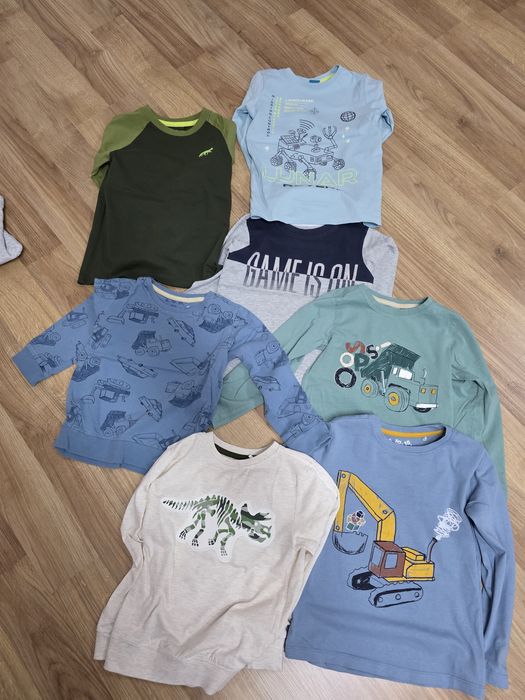 Zestaw ubran dla chłopca