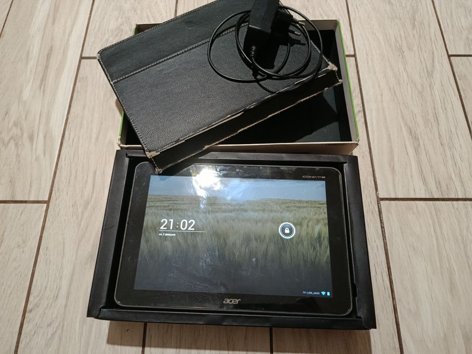 Планшет Acer Iconia Tab A200 10.1"  працює, коробка, зарядка. Для книг