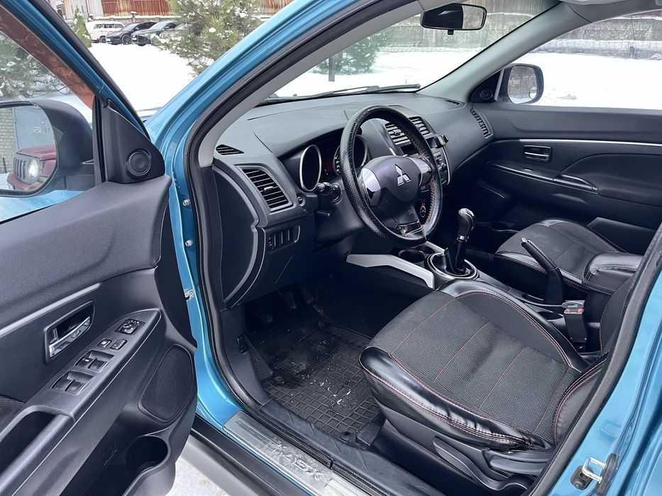 Mitsubishi ASX 2011 року