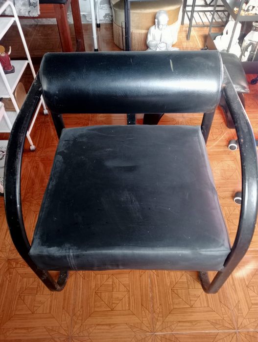 Vendo Cadeira e Puff