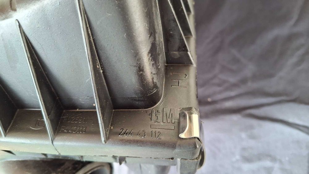 Vendo caixa do filtro de ar opel 1.7 fiat multjet e botão do vidro