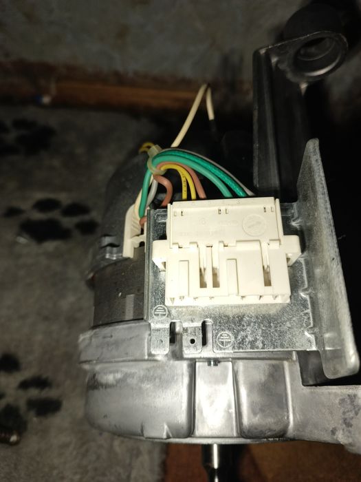 Електромотор W11047372-A до стиралки whirlpool