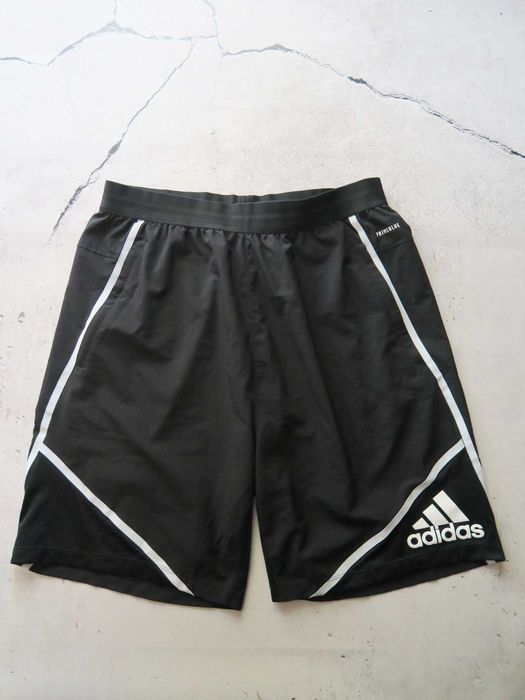 Adidas krótkie przewiewne spodenki L