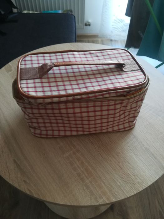 Kosmetyczka w kratkę
