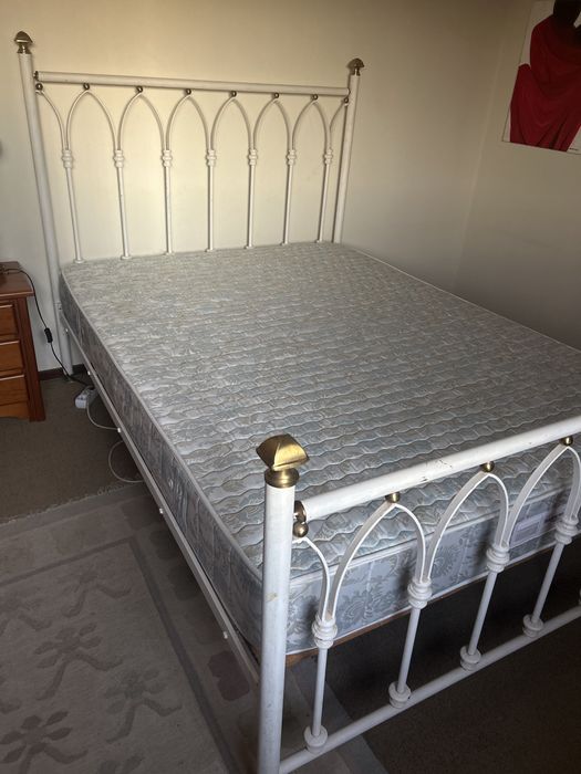 Estrado de Cama de Ferro + Colchão