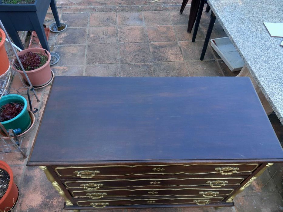 Cómoda Antiga restaurada