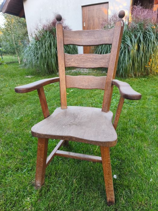 Stylowe krzesła dębowe