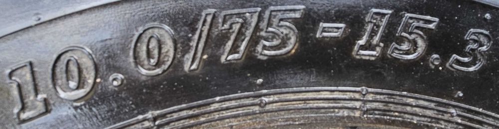 Opona przemysłowa 10.0/75-15.3 BKT CAŁA *S
