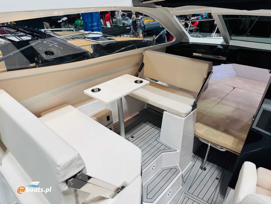 Houseboat: 720 GT dostępna od ręki - bogate wyposażenie