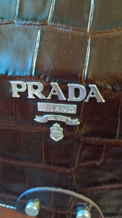 Жіноча шкіряна сумка Prada